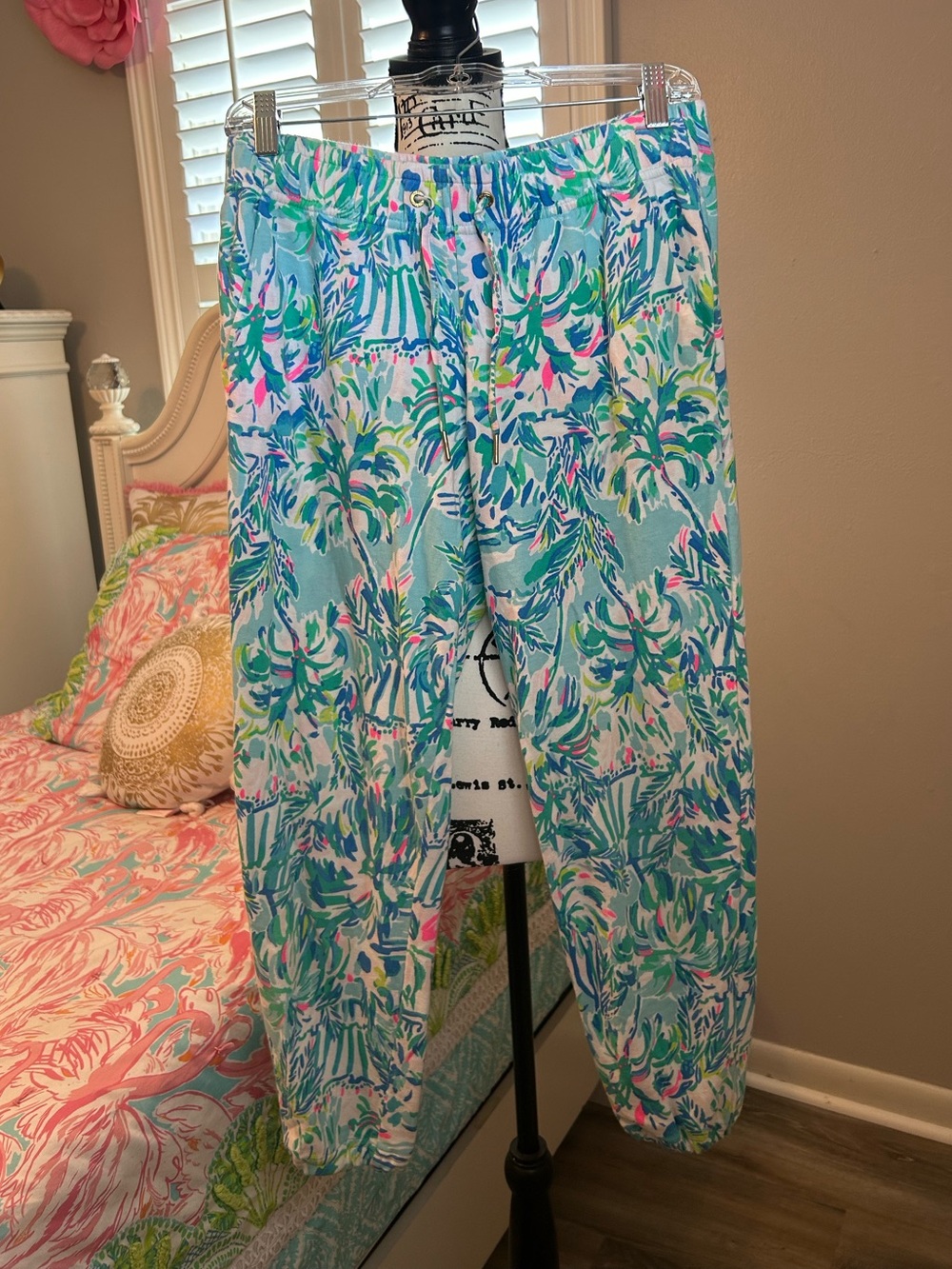 NWOT, Lilly Pulitzer Emora knit pants/joggers, Ibiza Cabana Cocktail, Size Small